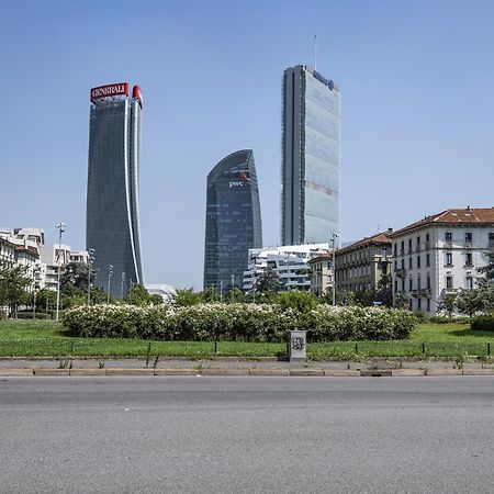 Fiore Milanese - San Siro, Fiera & City Life - Rinnovamento Facciata Palazzo In Corso Экстерьер фото